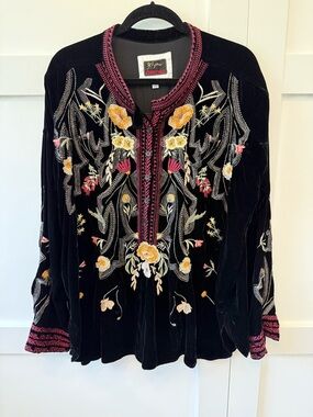 BIYA Johnny Was Jessabella Black Velvet Floral Embroidered Tunic